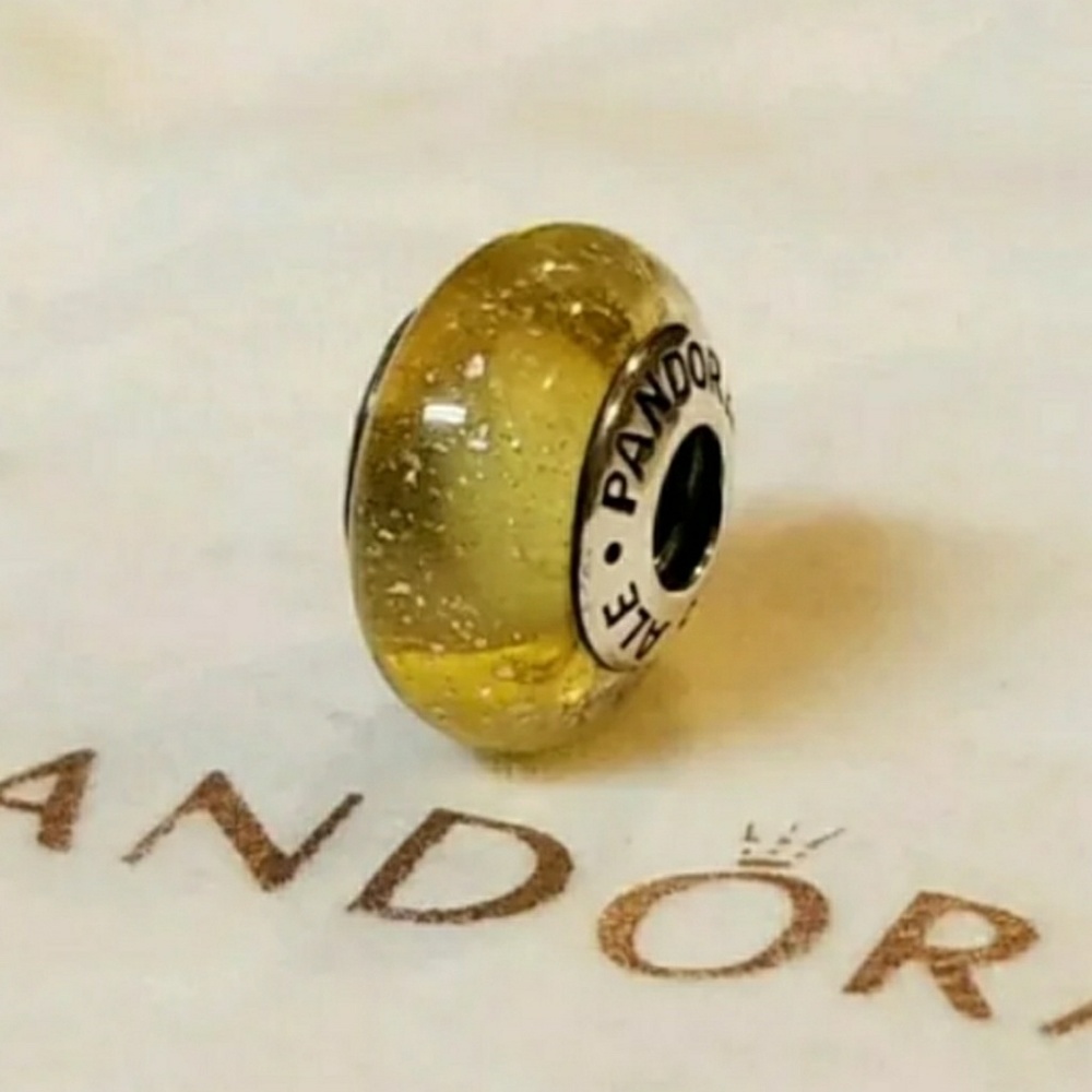 Pandora Disney's Belle's signature Murano bead. - Picture 6 of 6